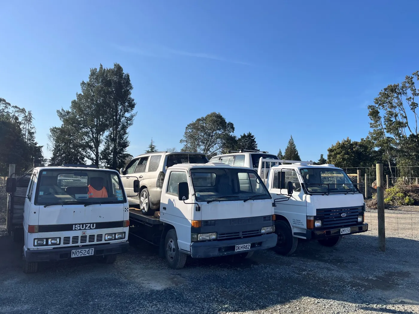 Scrap car removal Nelson: Cash for Cars Nelson trucks collecting scrap and damaged cars